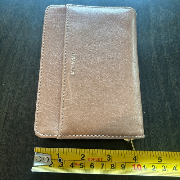 New without tags ~ MATT & NAT Zip-around Webber wallet Vintage Collection - Picture 13 of 13